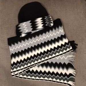 Black, Gray, White, & Silver Hat and Scarf Set